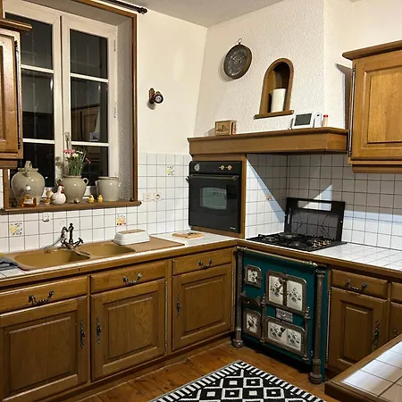 Duplex Vintage Proche De La Gare Sncf Apartment