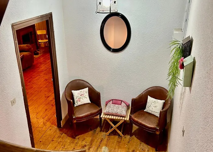 Duplex Vintage Proche De La Gare Sncf Apartment