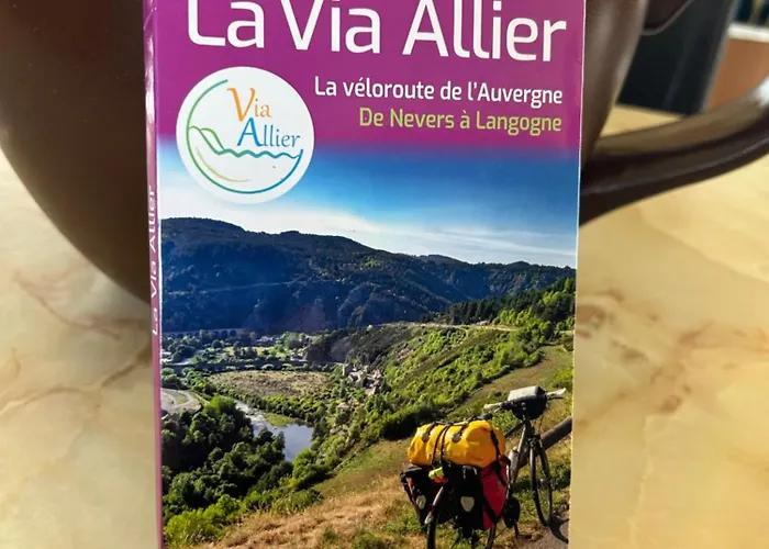 Duplex Vintage Proche De La Gare Sncf Apartment